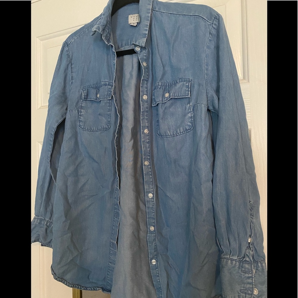 SMALL DENIM BUTTON UP
